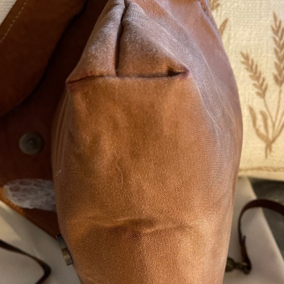 R. Riveter Brown Leather Crossbody Bag bags with a purpose. Great Bag for Fall - Picture 10 of 15